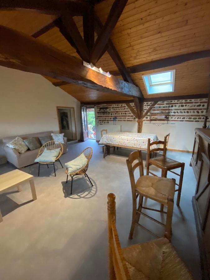 Philoufleur - Gite Restaure En Campagne Chaneins Exteriér fotografie